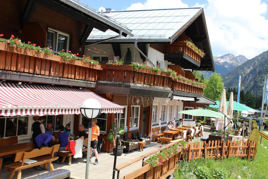 Alpenhotel Widderstein Mittelberg Buitenkant foto