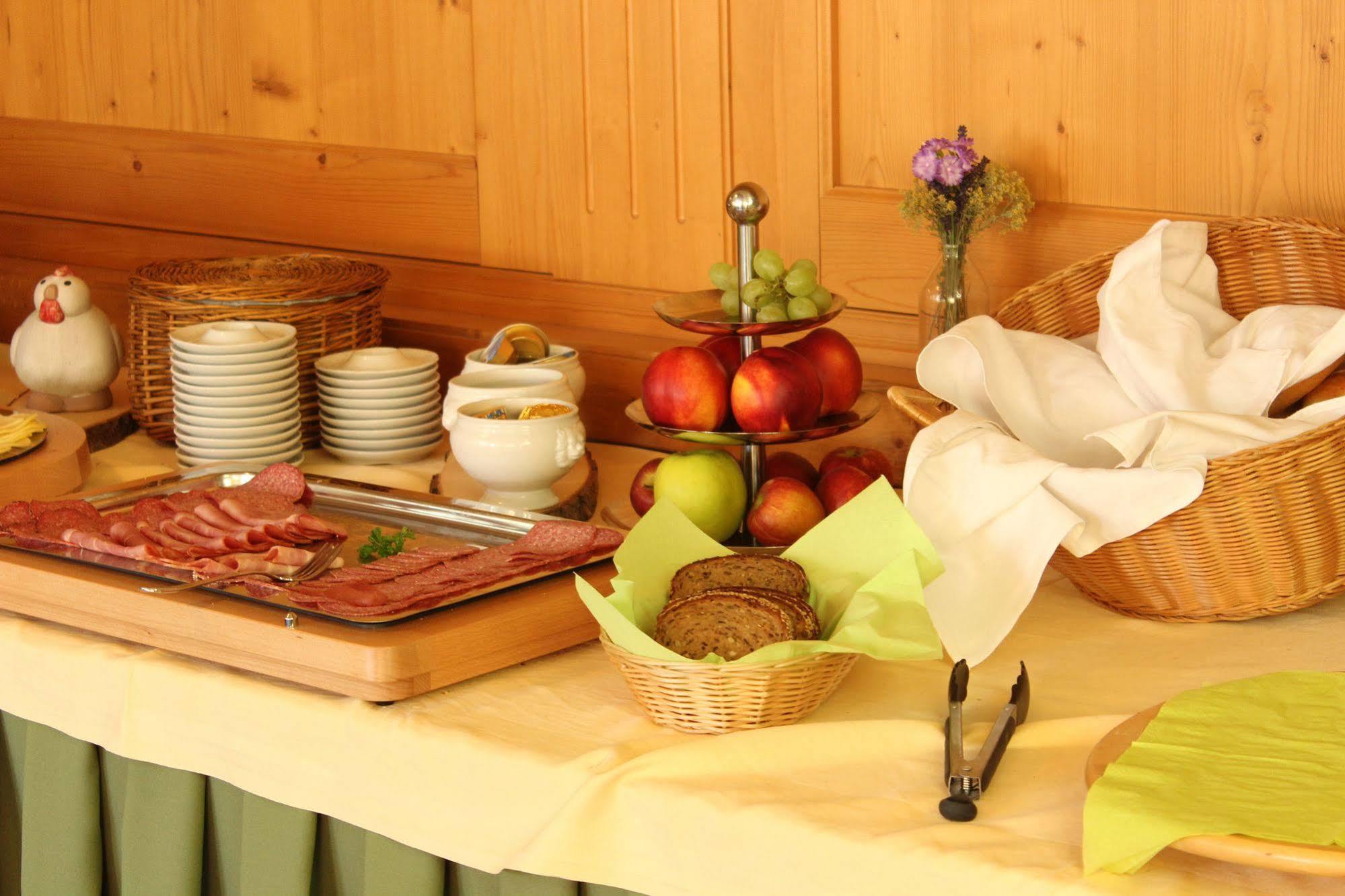 Alpenhotel Widderstein Mittelberg Buitenkant foto